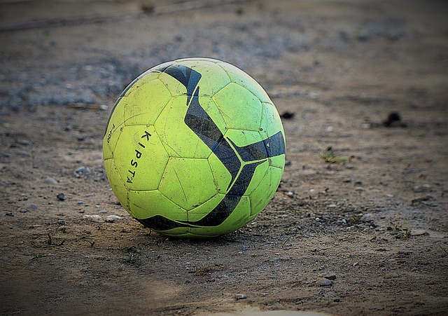 大连文体直播海牛VS英博！李霄鹏4大主力缺阵 李国旭趁你病要你命.